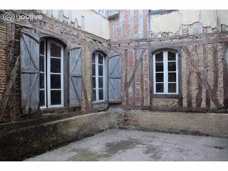vente maison à saramon (32450) : à vendre / 540m² saramon