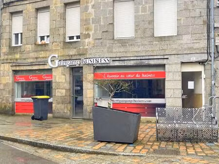 location bureaux et commerces à guingamp (22200) : à louer / 36m² guingamp