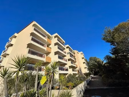 appartement duplex 3 pièces de 83m2 ( dont 60 m2 carrez ) quarter les golfs à st raphael (