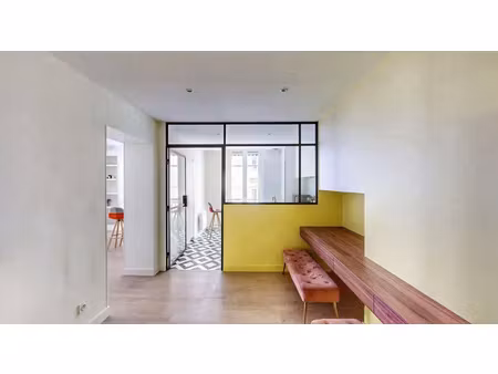 t3 66 m2 rue piétonne