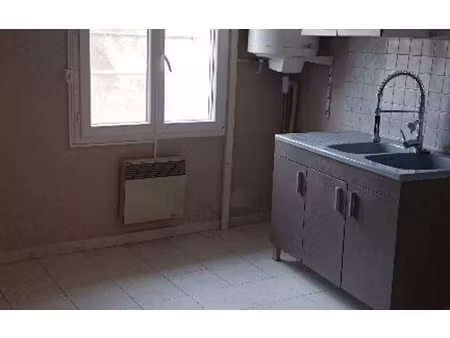 location appartement  m² t-2 à mauguio  859 €