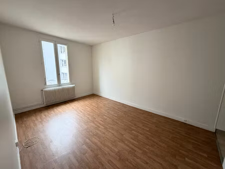 appartement 2 pièces en centre-ville
