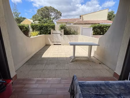 marseillan-plage studio meublé avec terrasse et jardinet