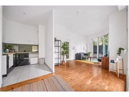 appartement 3 pièces en rez-de-jardin - suresnes