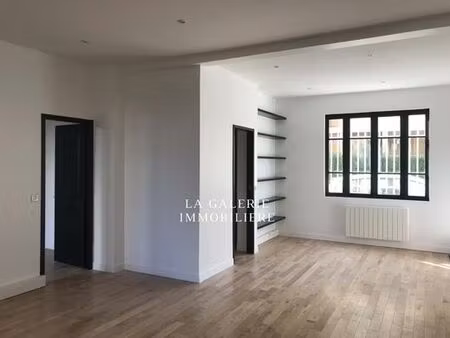 prestigieux bureau de 61 m2 en location - courbevoie  france
