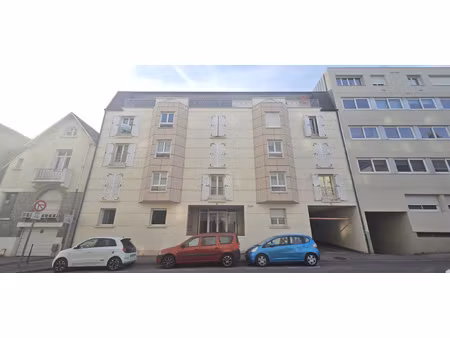 place de parking proche mairie