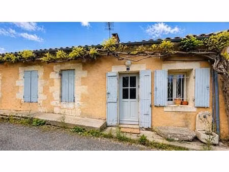 maison au calme avec grand terrain à cars