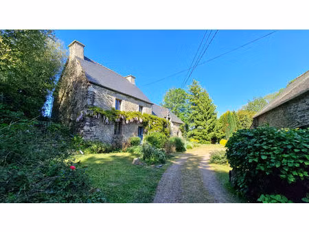 côtes d'armor maison de campagne traditionnelle de 4 pièces  avec grange en pierre  jardin