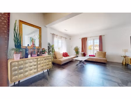 belle maison familiale avec piscine plein sud - possibilite