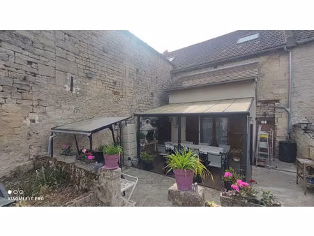 maison en pierre 5 pièces à vendre à montataire - 225 000 €