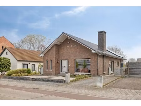 goed onderhouden laagbouw woning te koop in olen