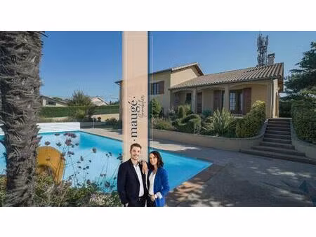maison - 4 chambres - dont 1 suite parentale - garage - piscine - pool house - jardin - te