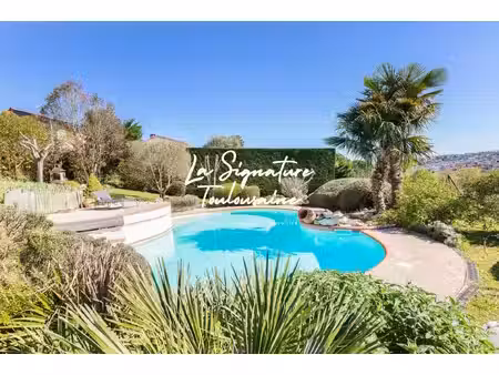 villa avec piscine et vue pyrénées à lauzerville