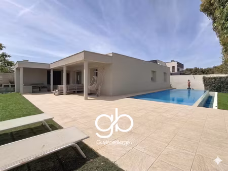 villa plain pied de 125m2 avec piscine au crès ( 34920)