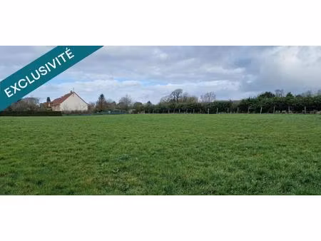 terrain constructible de 931 m² (2162 m² possible)