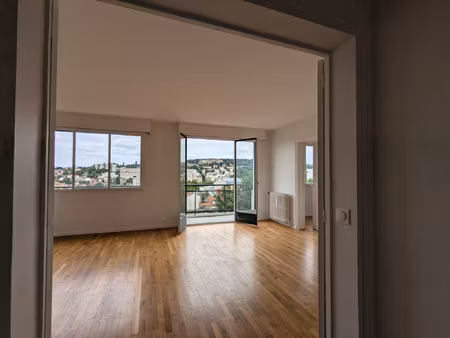 appartement 3 chambres en plein coeur de meudon au calme