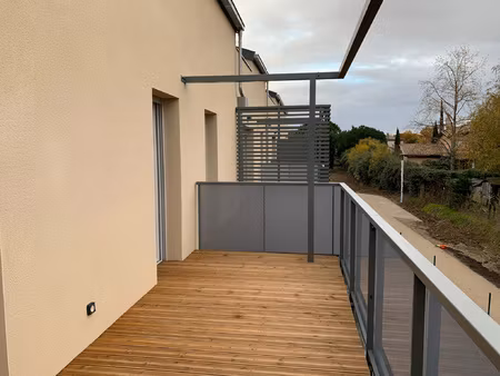 tournefeuille : t3 de 62 m2 avec balcon et parking