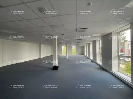 location bureaux 178 m²