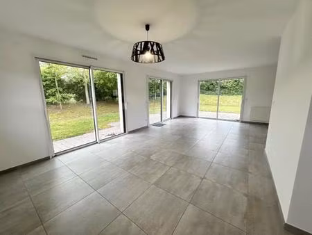pavillon récent 3 chambres garage jardin - prouzel