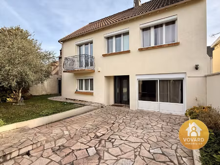 à saint-brice-sous-forêt  maison 7 chambres de 156 m2