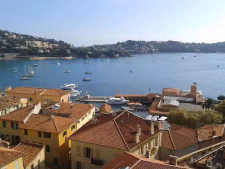 location meublée appartement 3 pièces 65 m² à villefranche-sur-mer (06230)  2 250 €