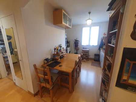 location appartement 3 pièces 57 m² à saint-raphael (83700)  986 €