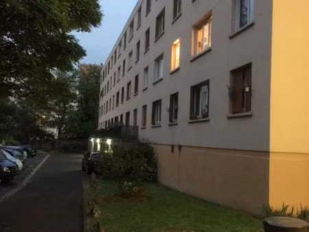 location appartement 3 pièces 55 m² à vitry-sur-seine (94400)  1 026 €