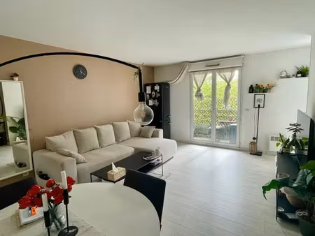 location appartement 2 pièces 50 m² à orly (94310)  1 200 €
