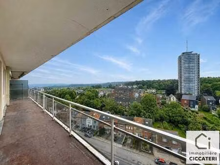 appartement avec balcon à louer idéalement situé à seraing