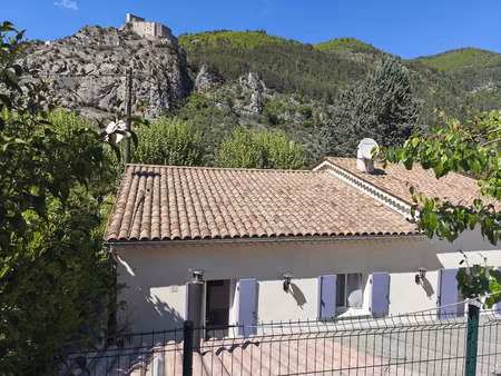maison entrevaux