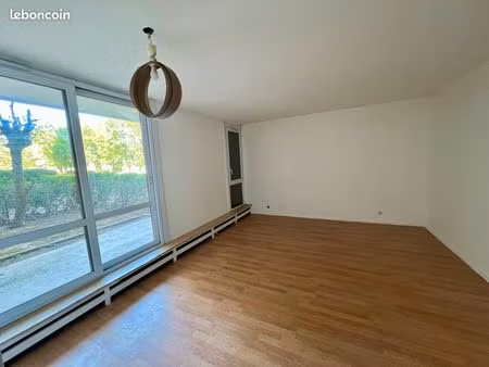 appartement 65m2 avec terrasse