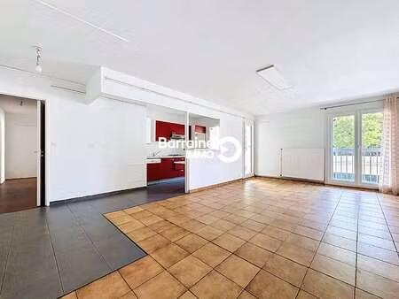 location appartement 4 pièces à lorient (56100) : à louer 4 pièces / 81m² lorient