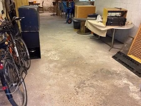 cave / sous sol / réserve - local 115m² centre ville