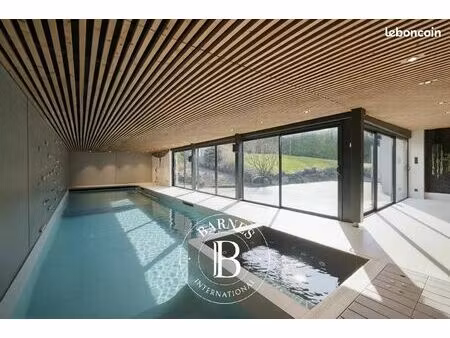 propriété 6 pièces 262 m²
