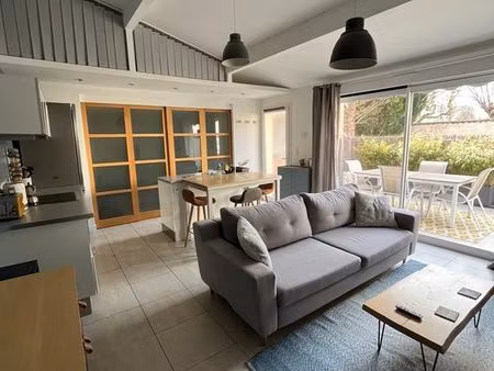 maisonnette t2 avec terrasse 20 m² – esprit loft – parking – lyon 5