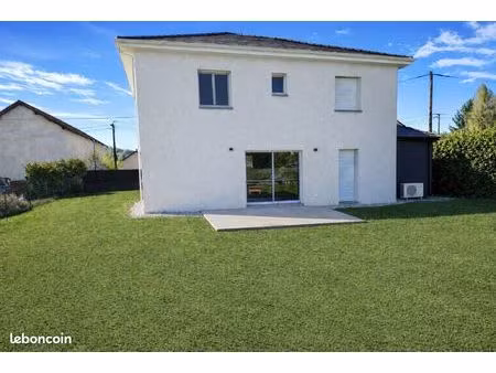 maison récente re2020 - 4 ou 5 chambres - 119 m2 - garage - proche gare - entre lyon et ch