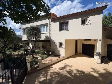 maison individuelle sur beau terrain