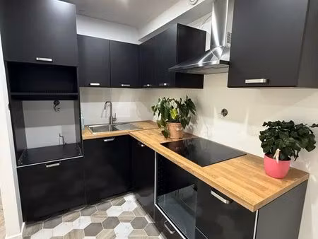 t4 d'exception en rez-de-jardin – 3 chambres – rénovation à neuf / terrasse/jardin privati