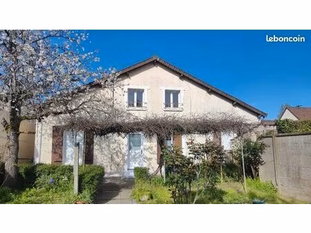 maison à louer quartier de courcelle proche écoles et commerces