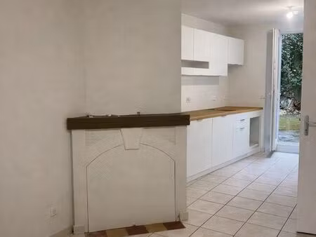 t2 rdc non meublé refait à neuf 38m² centre-ville