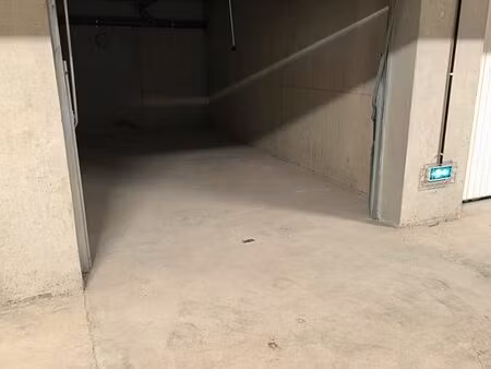garage à louer