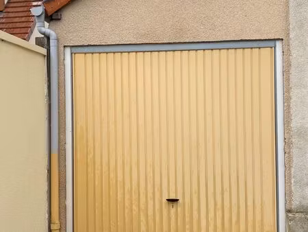 location garage/box 25 m²