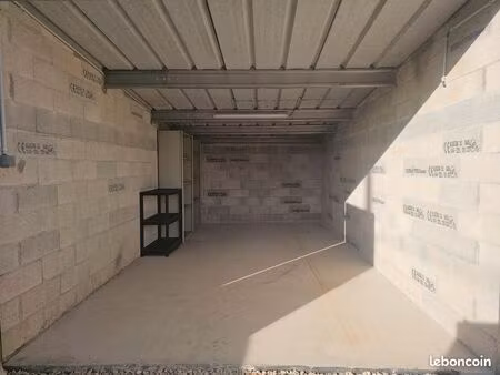local  box  garde-meuble  garage