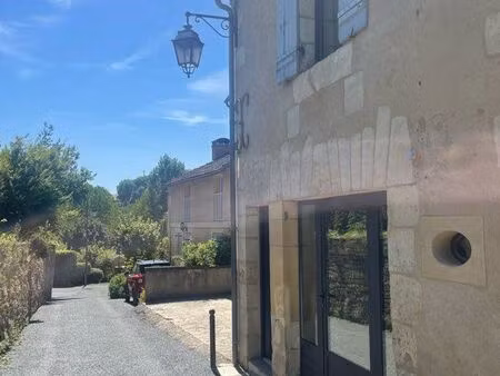 maison à louer – centre des eyzies – 60 m²