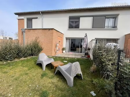 villa 4 pièces 90 m²