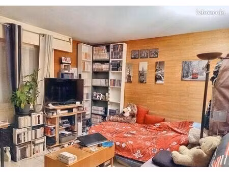 studio 1 pièce 26 m²