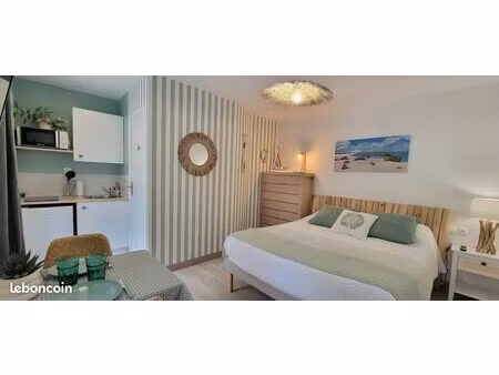 studio meublé et équipé avec entrée indépendante