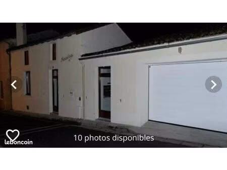 à louer maison de ville savigné