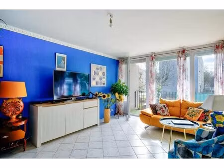 grand studio lumineux avec balcon à villeneuve-saint-georges
