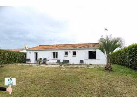 vente maison à chasnais (85400) : à vendre / 74m² chasnais